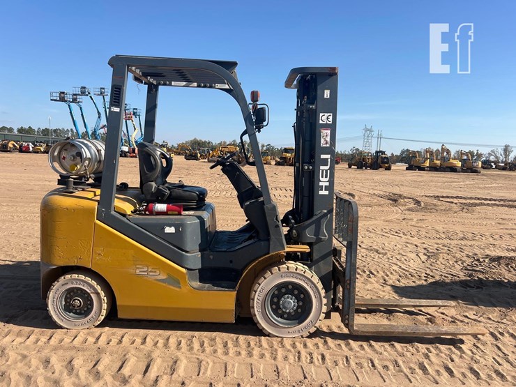 heli-25-straight-mast-forklift-image-5