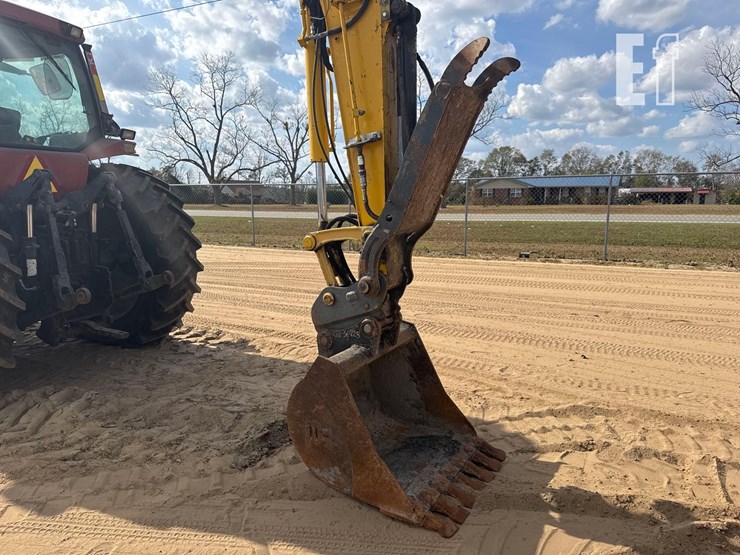 komatsu-pc88mr-10-image-21