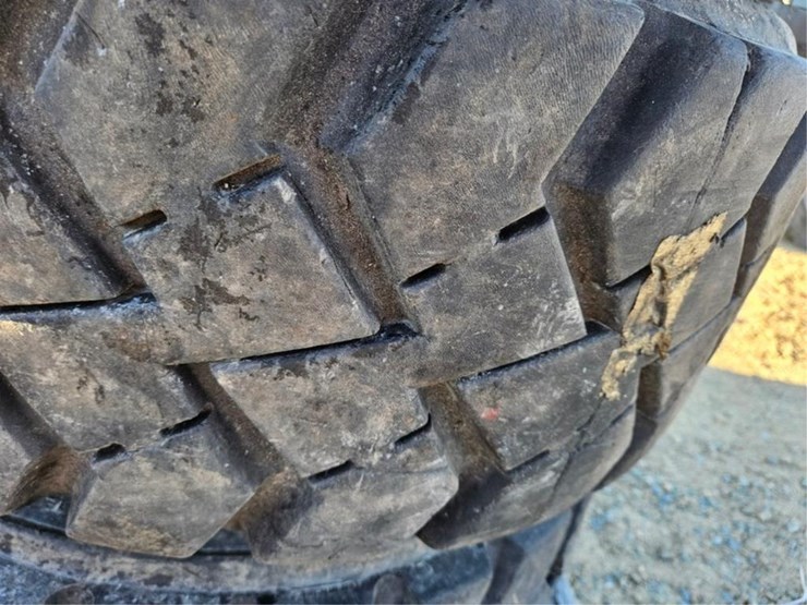 #3082-•-(3)-12-16.5-tires-&-rims-image-14