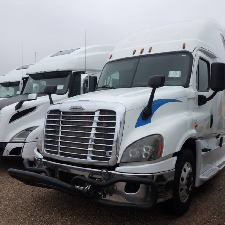 FREIGHTLINER CASCADIA 125
