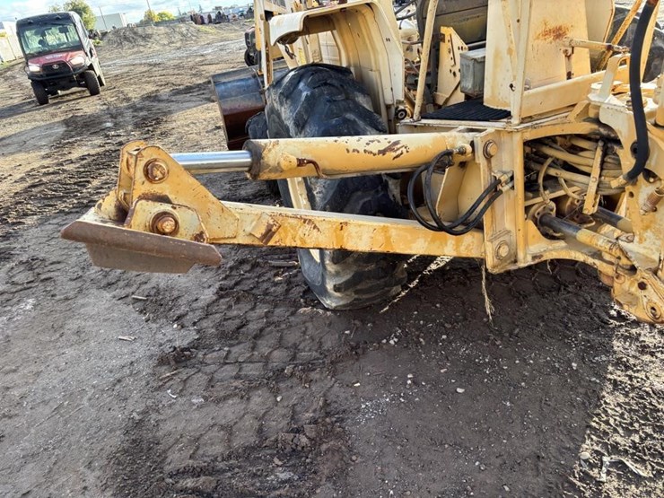 1975-ford-445a-image-21