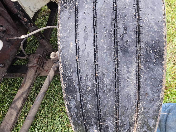 freightliner-fl60-image-35