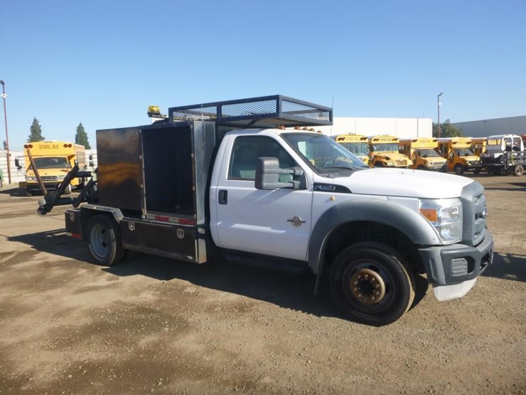 2012-ford-f550-image-2