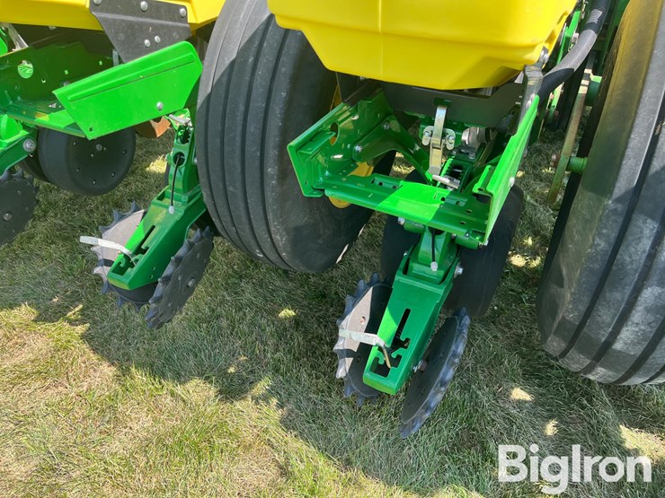 2011-john-deere-1770-image-18