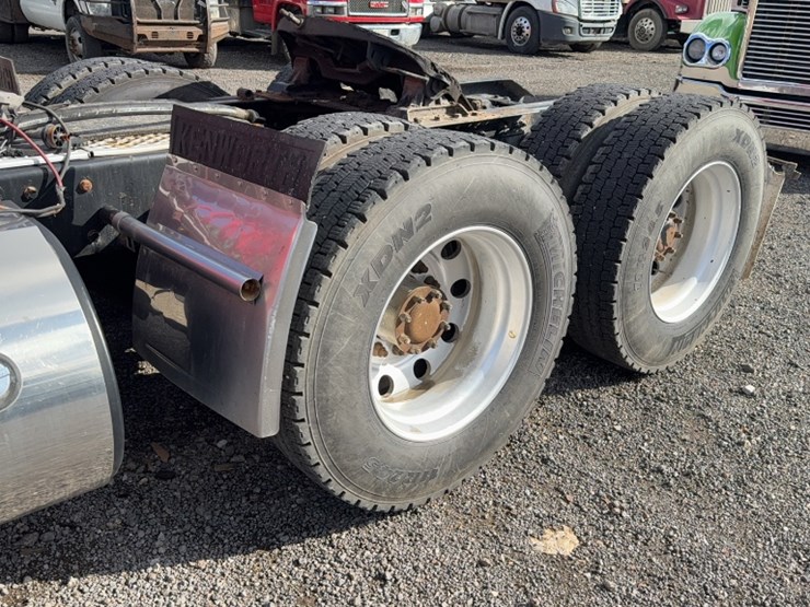 2014-kenworth-t800-image-11