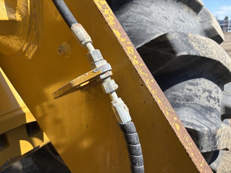 2019-caterpillar-930m-image-15