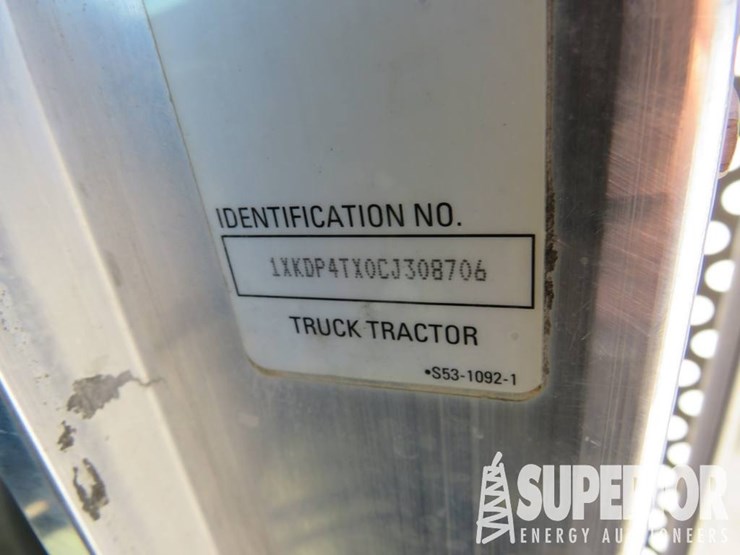 2012-kenworth-t800-image-18