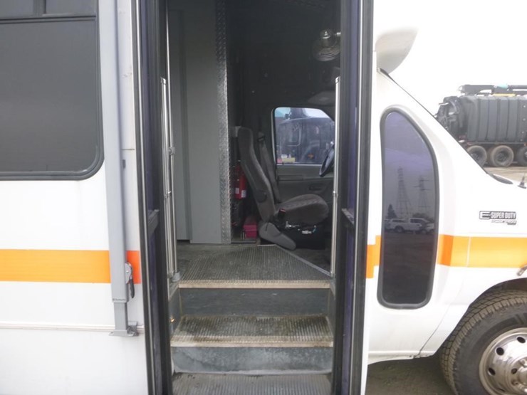 1997-ford-e450-image-10