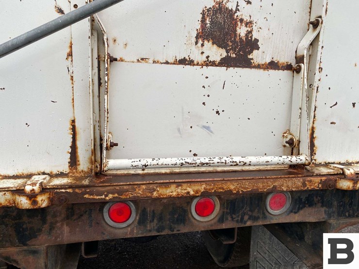 2006-ford-f750-image-29