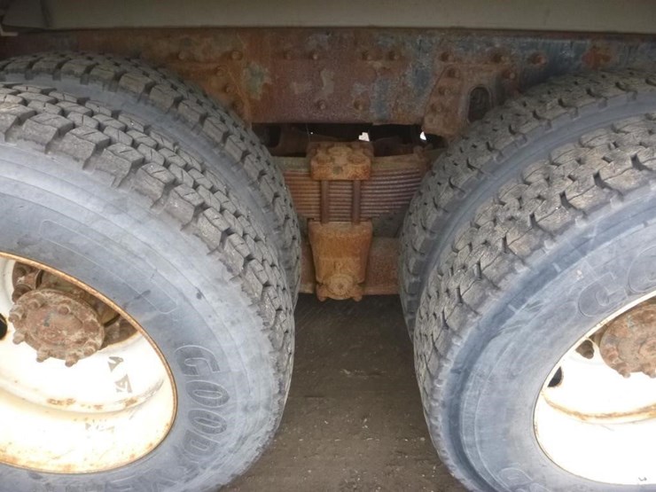 international-7600-image-15