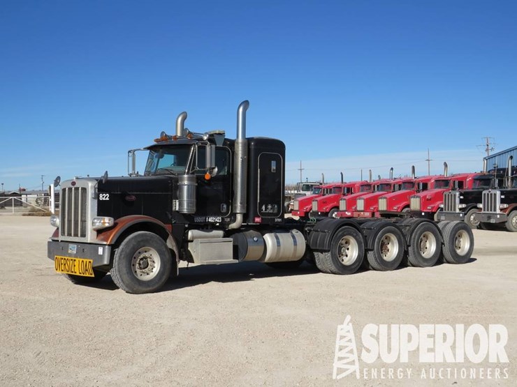 2014-peterbilt-388-image-1