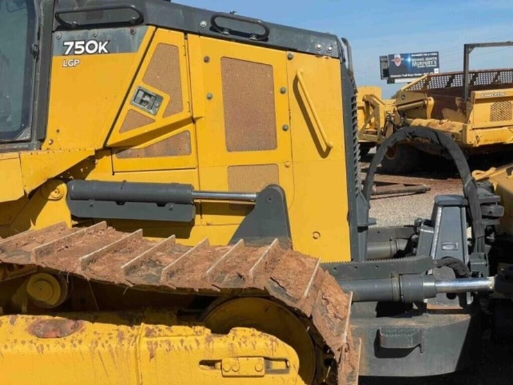 2019-deere-750k-lgp-image-4