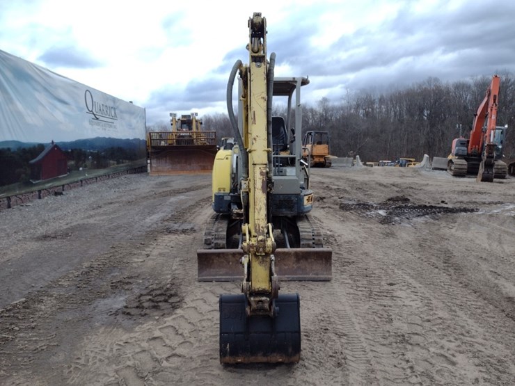 yanmar-vio35-image-2