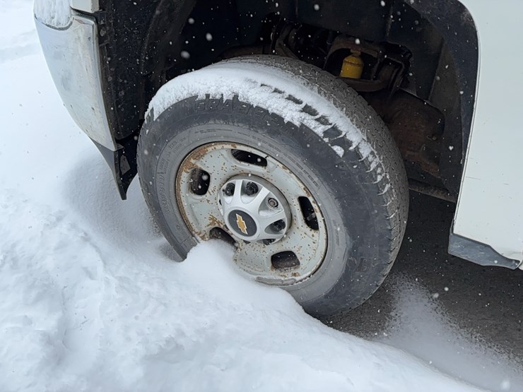 2017-chevrolet-2500hd-image-11