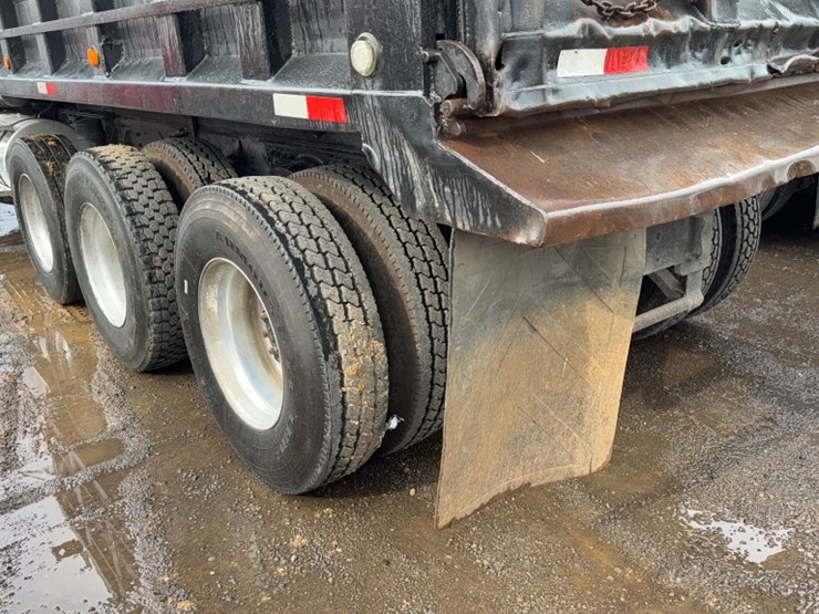 caterpillar-10-image-11