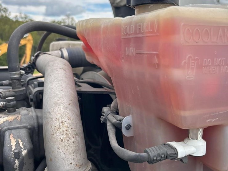 peterbilt-579-image-44