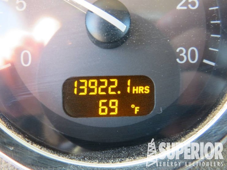 2014-peterbilt-388-image-16