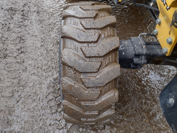 john-deere-110-image-30