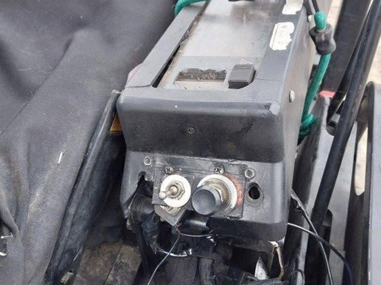 caterpillar-301.8-image-8