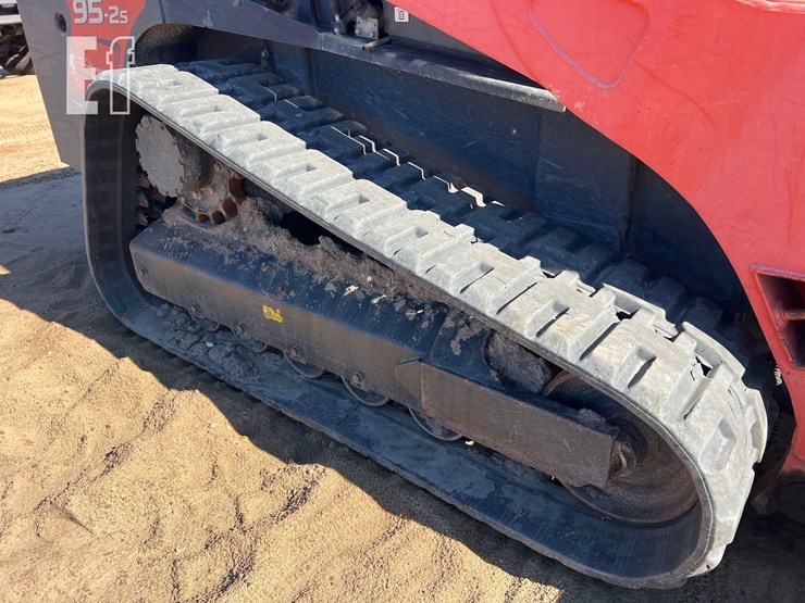 2019-kubota-svl95-2s-image-13