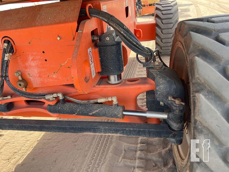 2018-jlg-600s-image-10