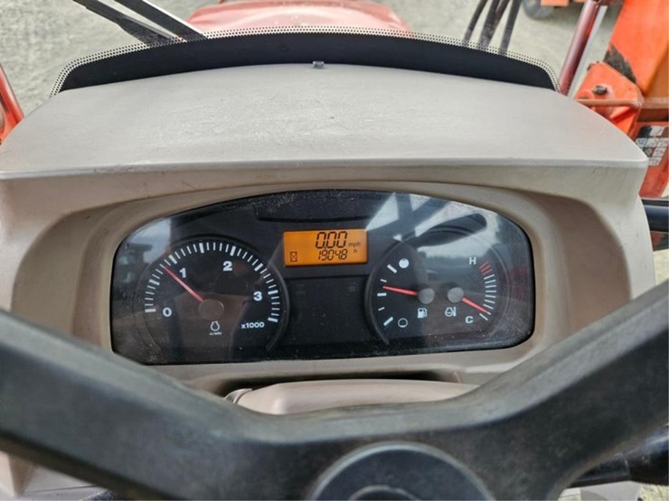 kubota-m7040-image-24