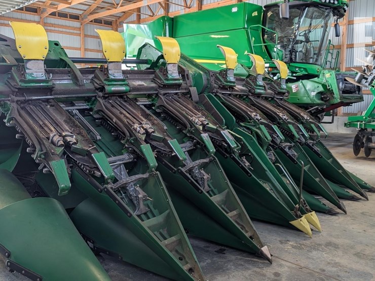 john-deere-c12f-image-3