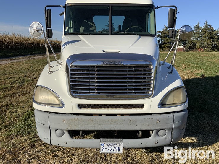 2004-freightliner-columbia-t/a-truck-trailer-image-14