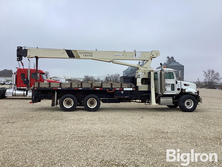 peterbilt-335-image-8