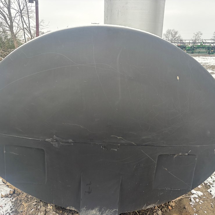 #1545 • 2500 gallon poly tank