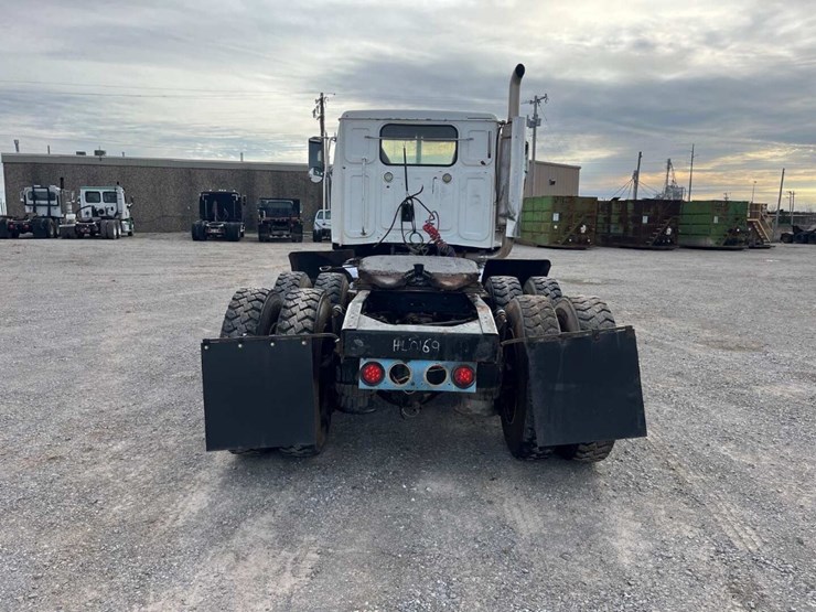 2016-western-star-4900-image-6