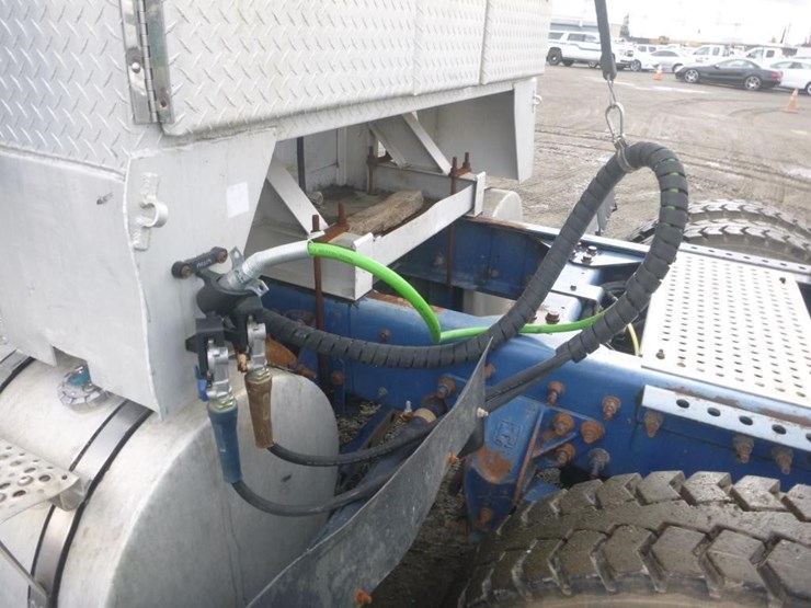 international-prostar-image-9