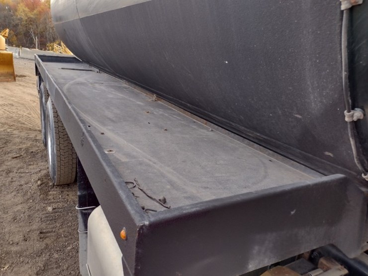 peterbilt-567-image-30