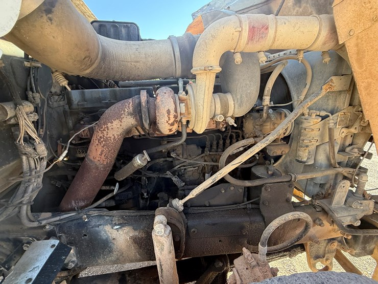 mack-r686st-image-19