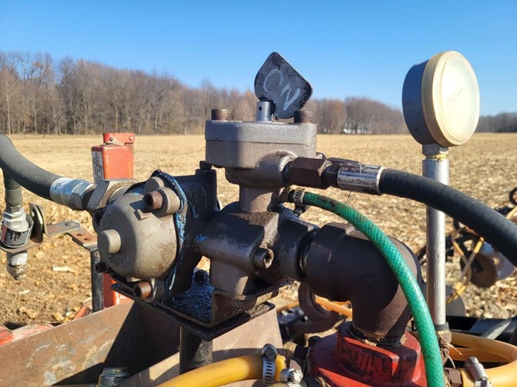 clark-6-shank-anhydrous-bar-image-27