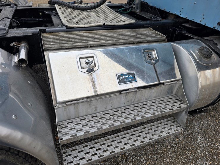 1999-kenworth-w900l-image-108