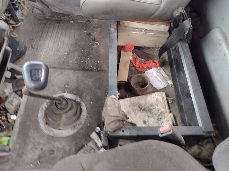 freightliner-fl60-image-11