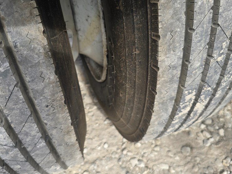 2004-ford-f650-image-90