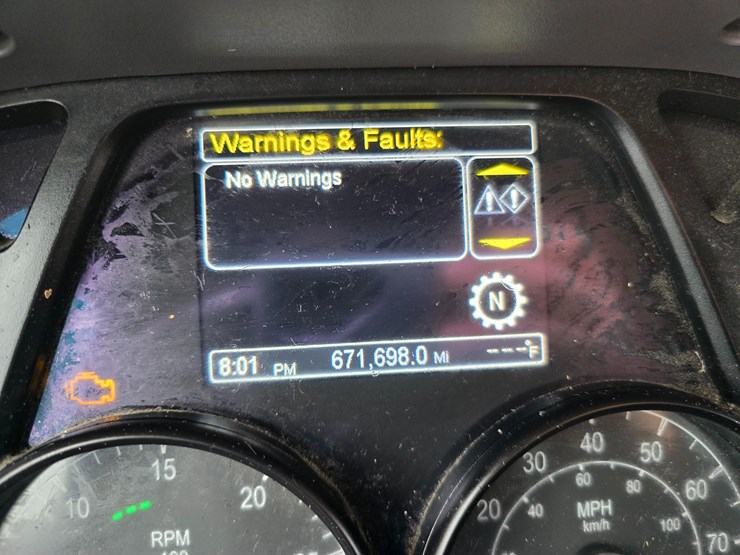 2017-peterbilt-579-image-90