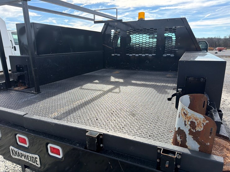 2018-ford-f350-xl-image-12