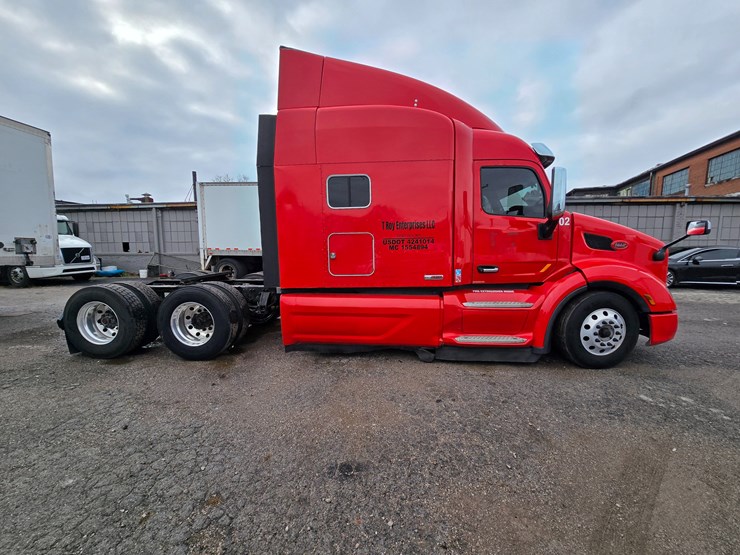 2017-peterbilt-579-image-32