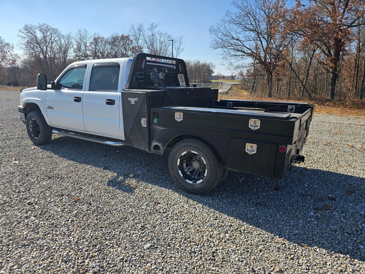 chevrolet-silverado-3500-image-13