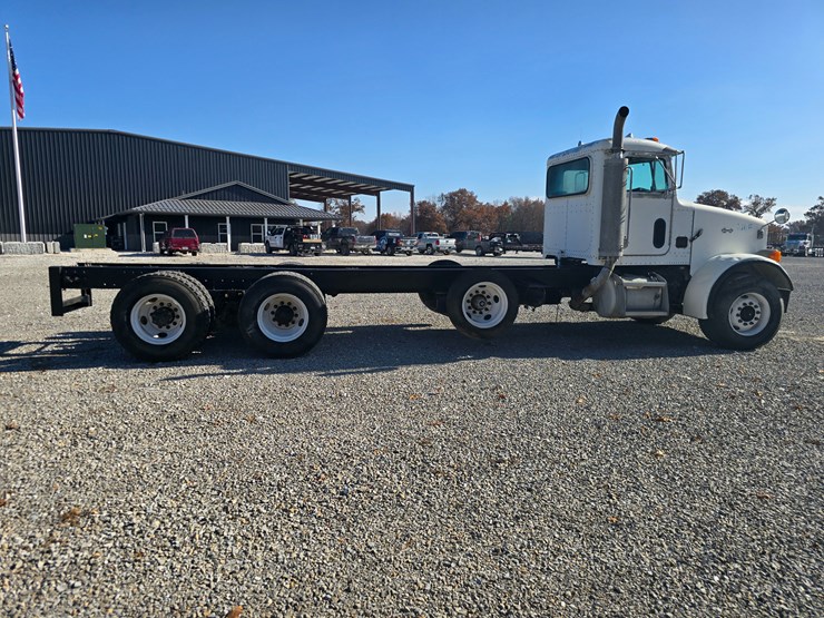 peterbilt-357-image-37