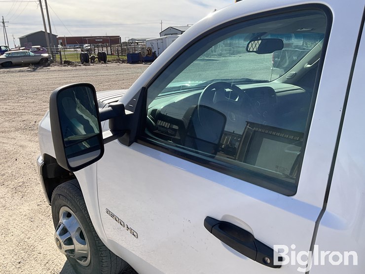 chevrolet-silverado-3500-image-11