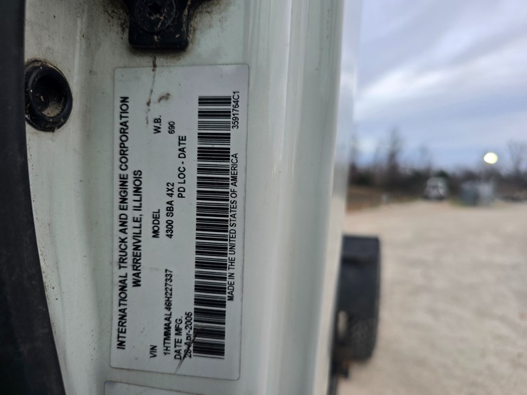 international-durastar-4300-image-51