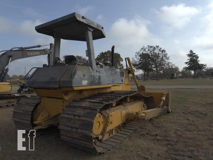 komatsu-d65px-12-image-5
