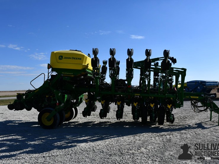 2023-john-deere-1795-image-4