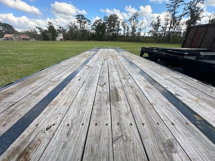 2023-big-tex-25'-gooseneck-image-18