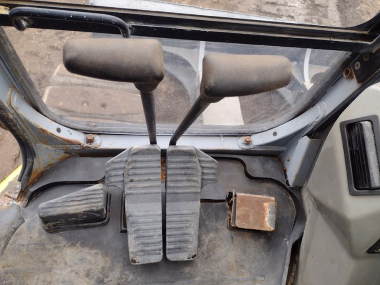 komatsu-pc128uu-2-image-6