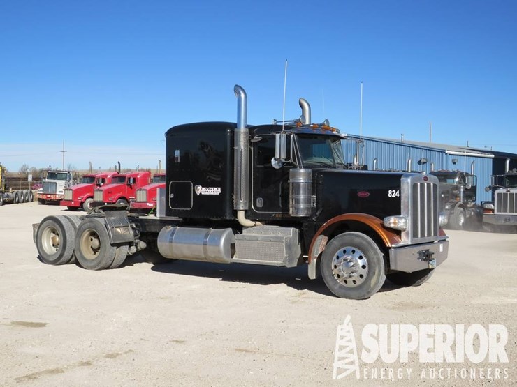 2016-peterbilt-389-image-2